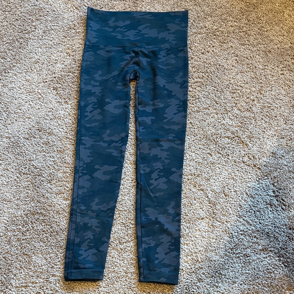 SPANX Camouflage Leggings